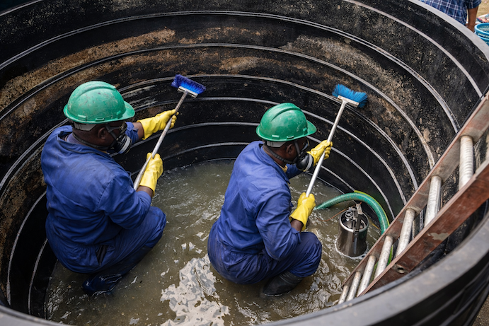 Professional water tank cleaning service